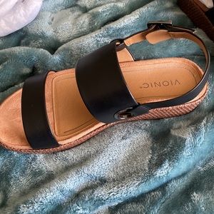 VIONIC SANDALS